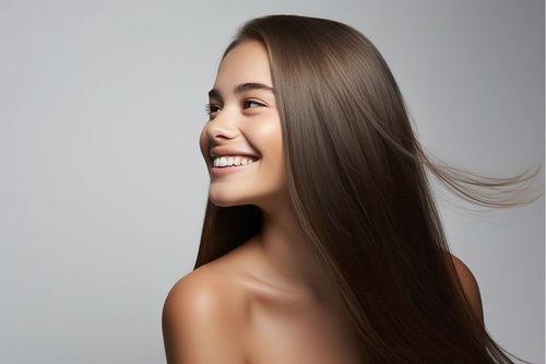 Champús alisadores anti frizz, tus aliados contra el pelo encrespado