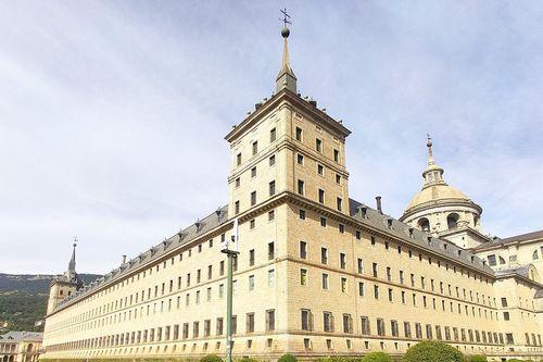 El pudridero la habitación donde se descomponen los cuerpos de los Reyes de España, durante décadas, antes de ser sepultados en El Escorial